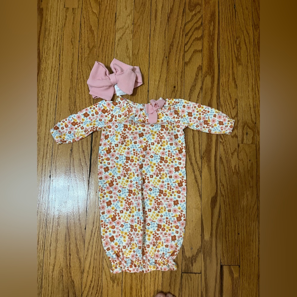 Newborn Mud Pie Gown with Matching Headband- Size 0-3 Months- Pre-owned